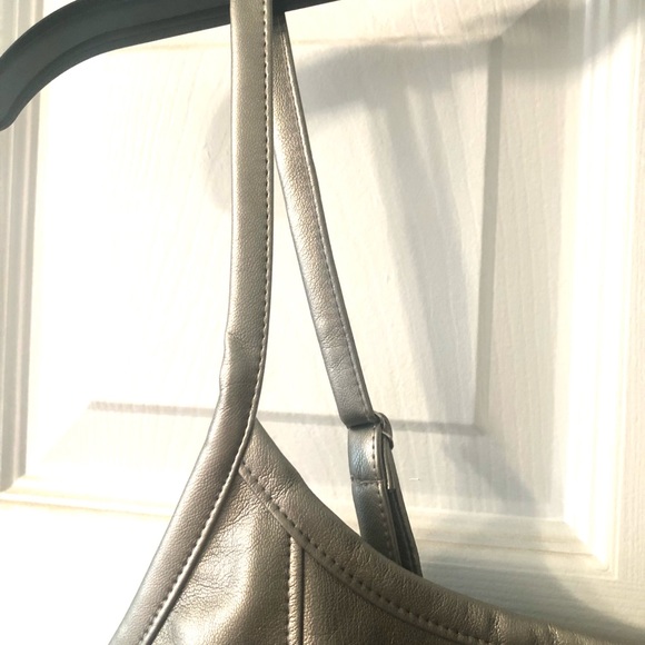 Kirious, Buttery Soft Cropped Top. NWT - Picture 4 of 10